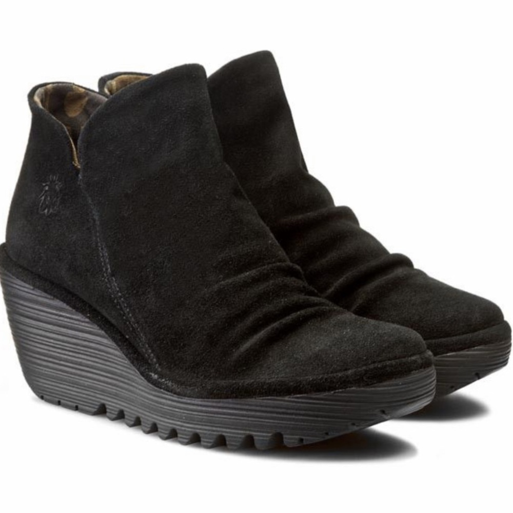 Fly London Yip Oil Suede Black Wedge Boot Size 7 (38)